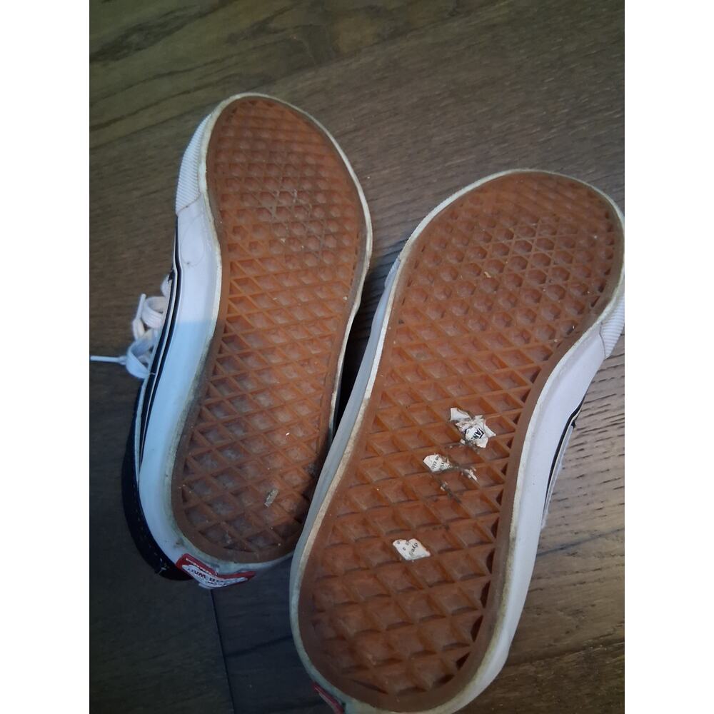 Vans - Picture 4 of 7
